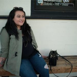 Meet your Posher, Laura